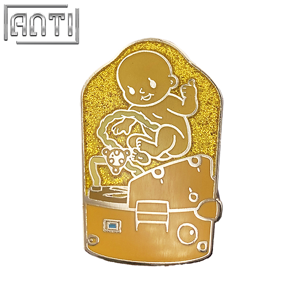 Golden Baby Mechanical Glitter Badge Cool Fun Bold Design Cartoon Patterns Hard Enamel Zinc Alloy Lapel Pin