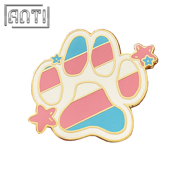 Custom Cute White Kitten Paw Pink Star Lapel Pin High Quality Cartoon Blue Pink Gold Metal Hard Enamel Pins For Clothes Bag Gift