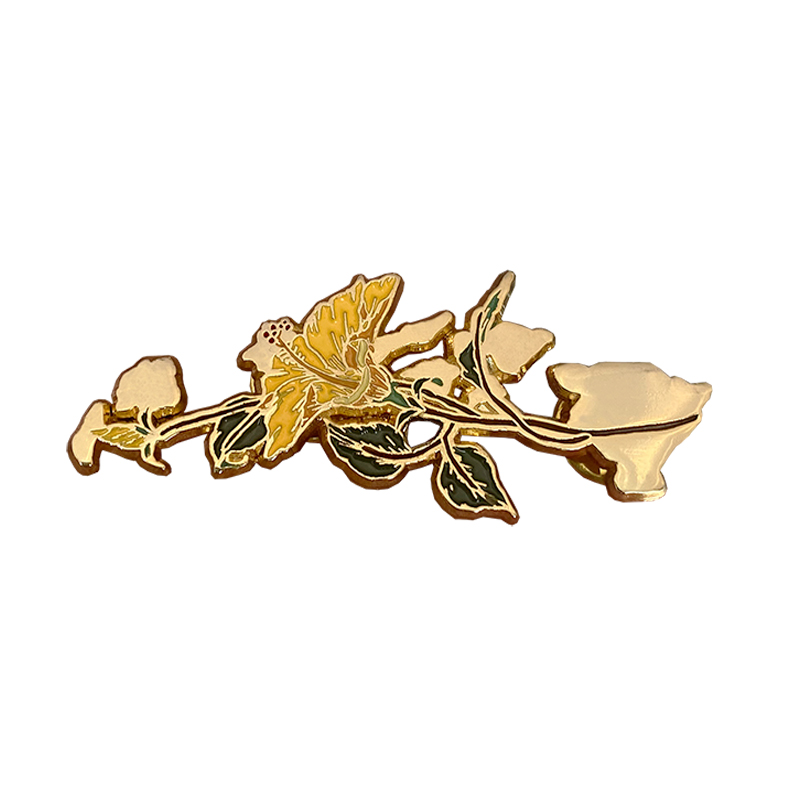 Custom beautiful simple pattern green leaf and yellow flower zinc alloy soft enamel Lapel Pin