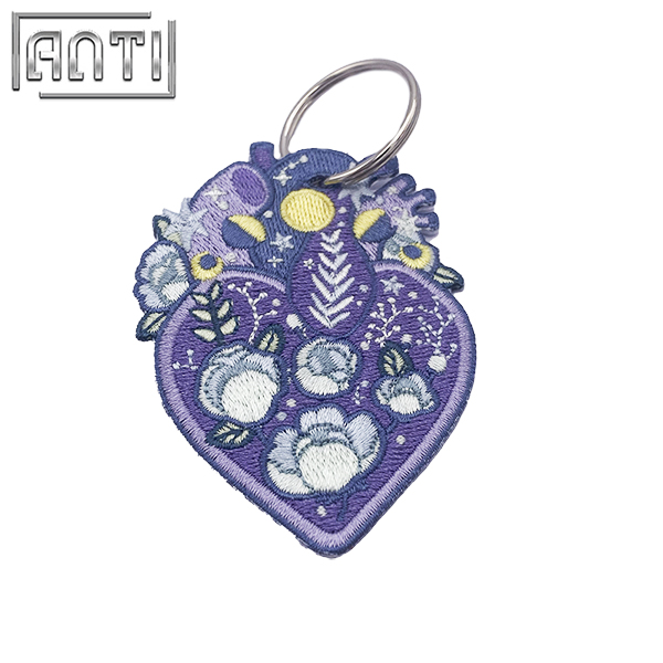 Custom Cartoon Purple Heart Design Embroidery Alphabet Key Ring Beautiful Flower Pattern Embroidery Metal Accessories Key Ring
